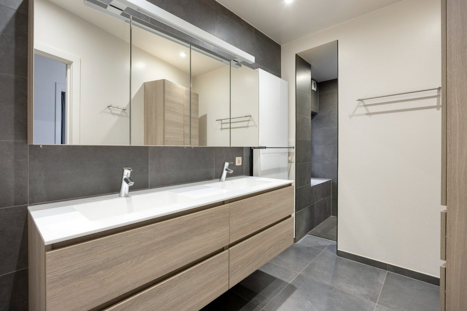 Instapklare woning met 5 slaapkamers, tuin, terras en garage in Kessel-Lo – EPC 329 kWh/m² - bewoonbare opp. 186 m² foto 18