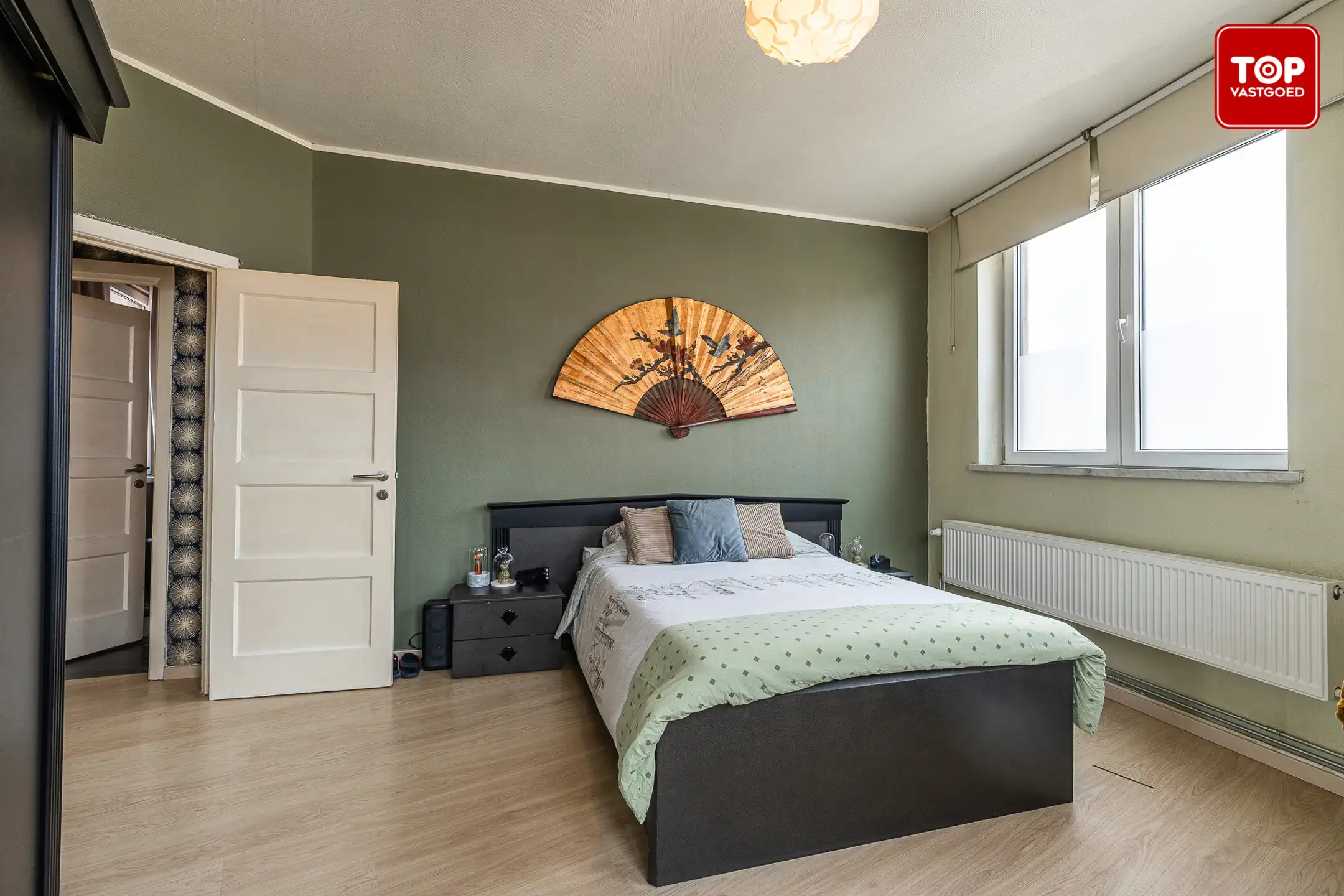 Statige, lichtrijke woning met 3 slaapkamers en stadskoer foto 21