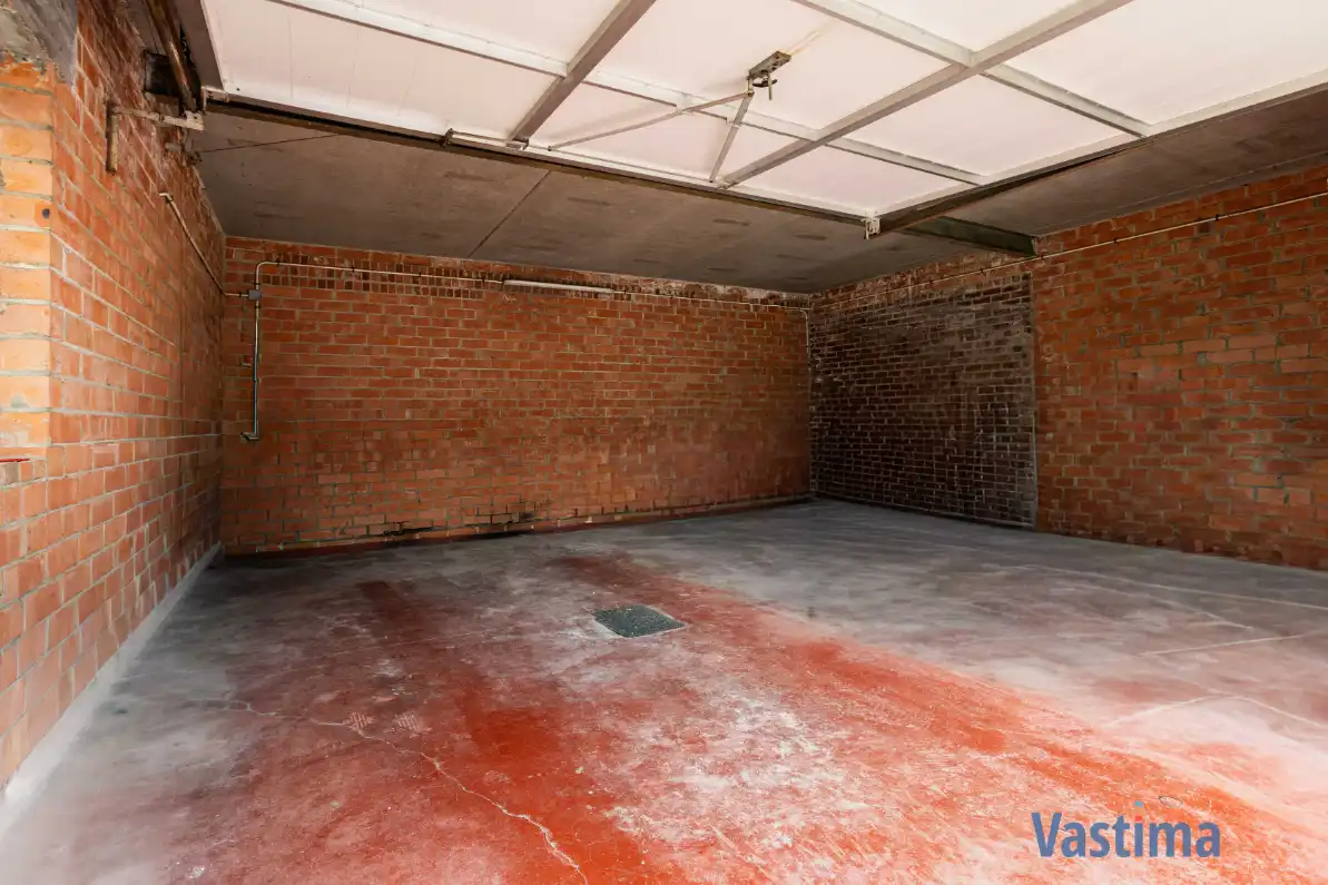 Woning met opslagruimte en grond op strategische ligging foto 26