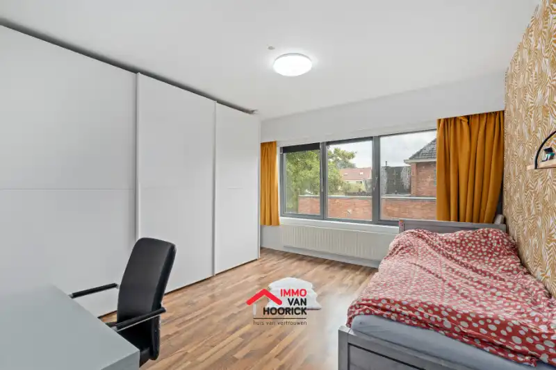 Totaal vernieuwde instapklare woning OB - Lokeren Heieinde. foto 11