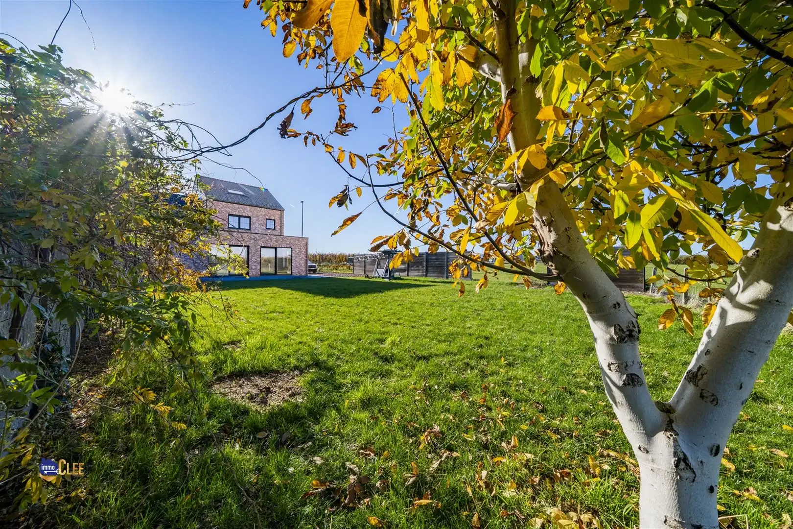 Volledig gerenoveerde gezinswoning foto 24