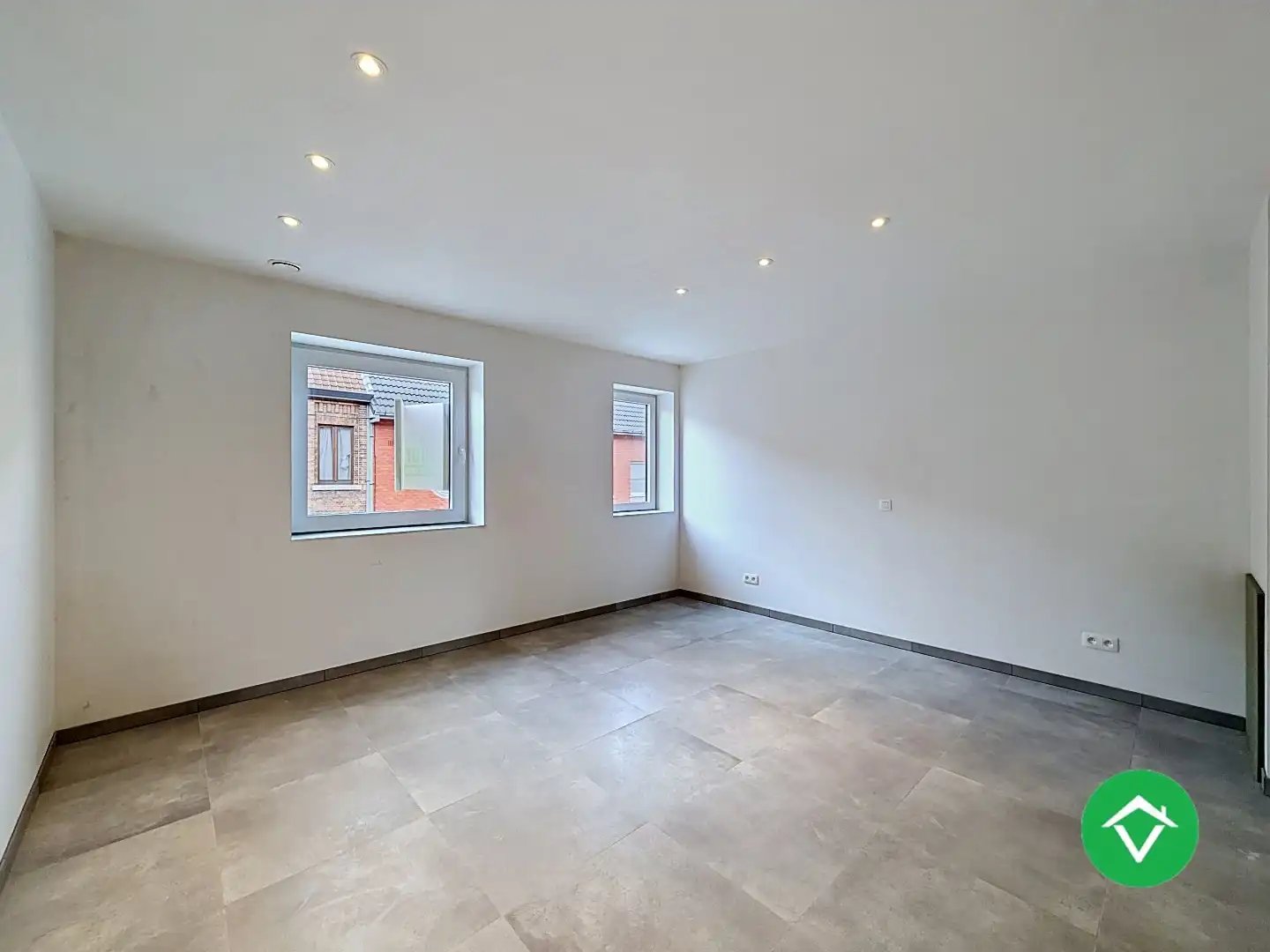 Centraal gelegen nieuwbouwwoning met 3 slaapkamers, tuin en overdekte autostaanplaats foto 15
