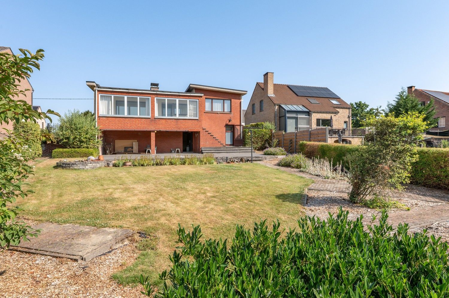 Te renoveren woning  – rust en groen uitzicht gegarandeerd foto 27