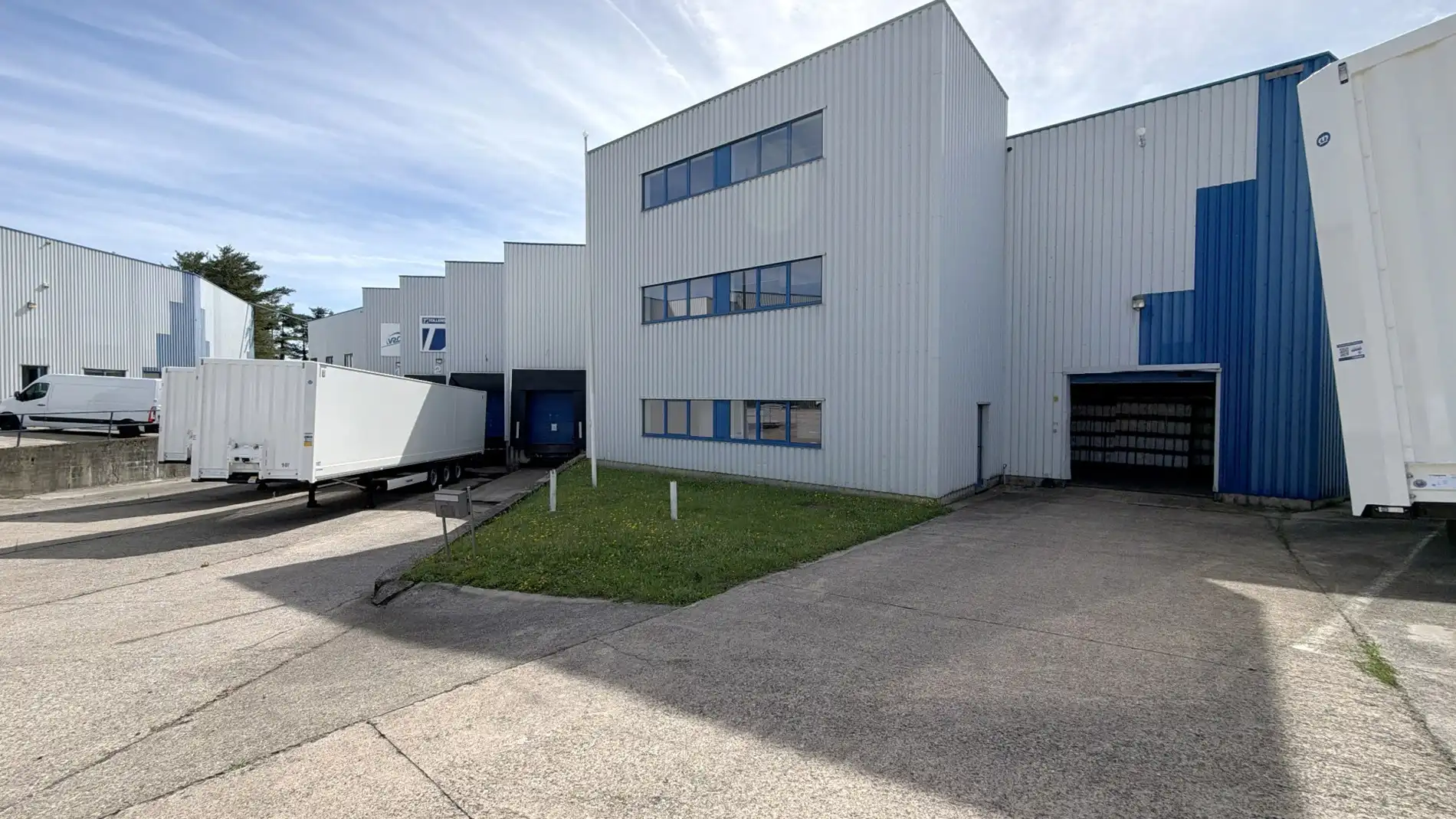 Logistiek bedrijfspand te huur nabij N16 in Temse foto 15