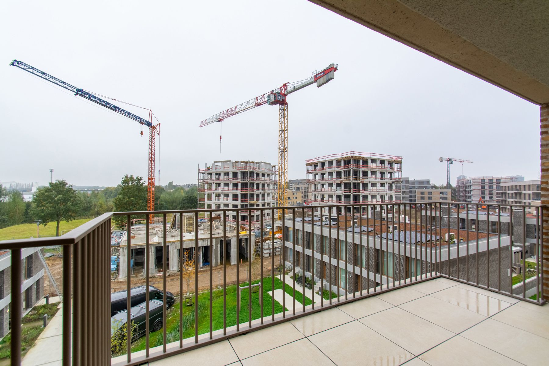 Rustig en comfortabel 3slpk appt. met zicht op park  foto 7