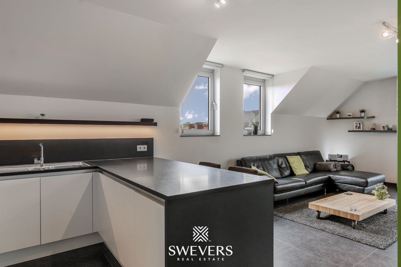 Exclusief wonen in een lichtrijke penthouse te Wellen foto 14