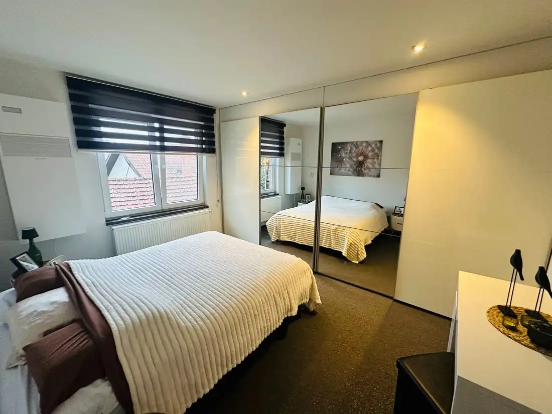 Stijlvol gerenoveerde woning op een strategische locatie foto 16