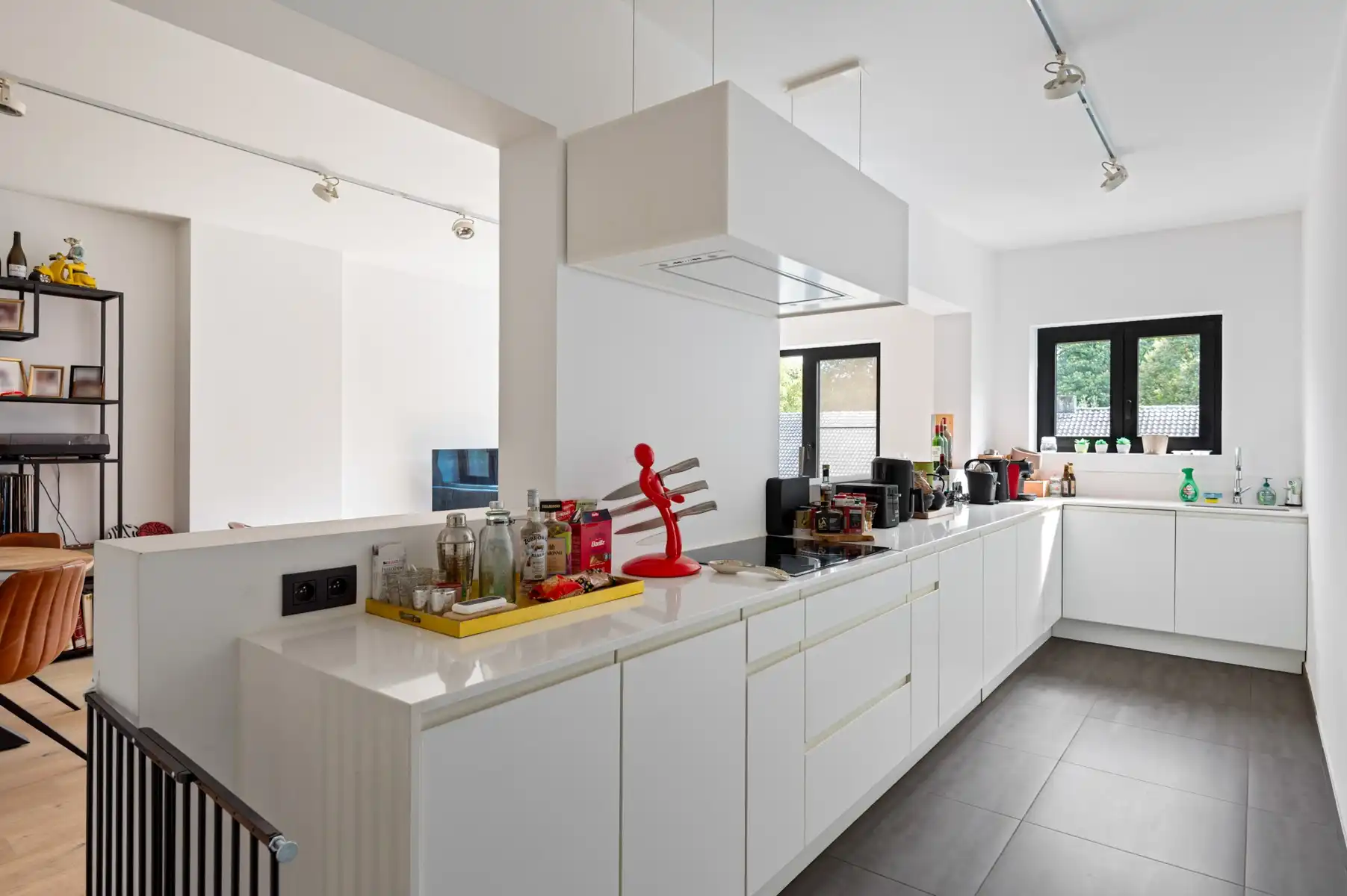 IN OPTIE !! Instapklaar appartement in hartje Wilrijk foto 7