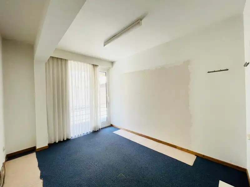 Centraal gelegen ruim appartement met 4 slaapkamers in hartje Knokke foto 6