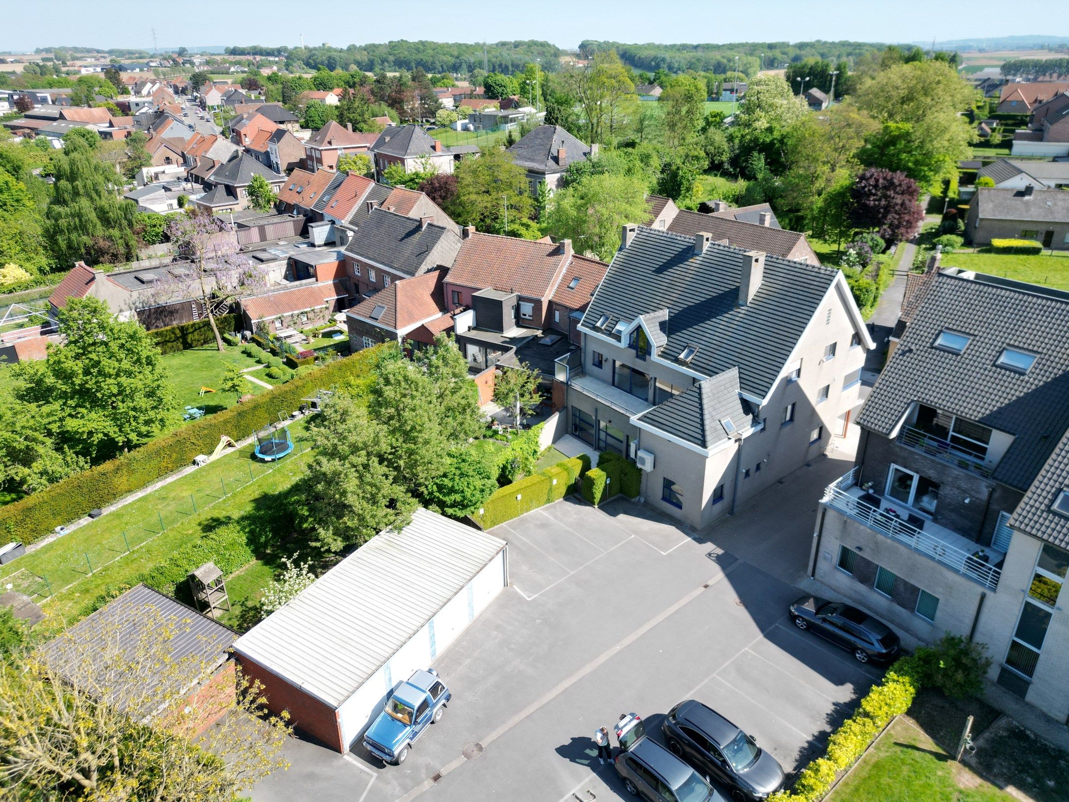 INVESTERINGSEIGENDOM MET 4 APPARTEMENTEN EN 4 GARAGES foto 3