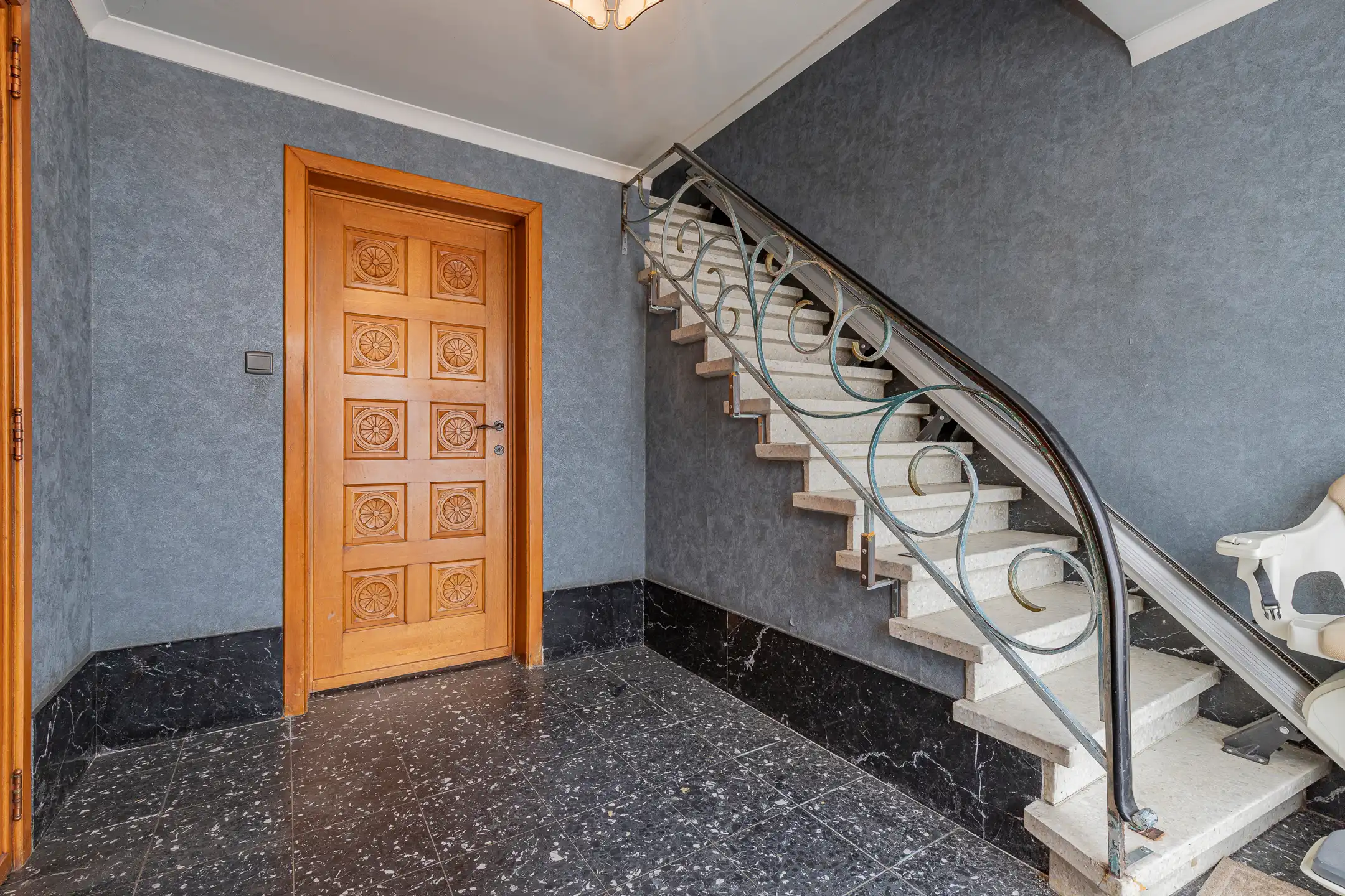 AALST – WONING MET VEEL STOCKAGERUIMTE OP TOPLOCATIE foto 2