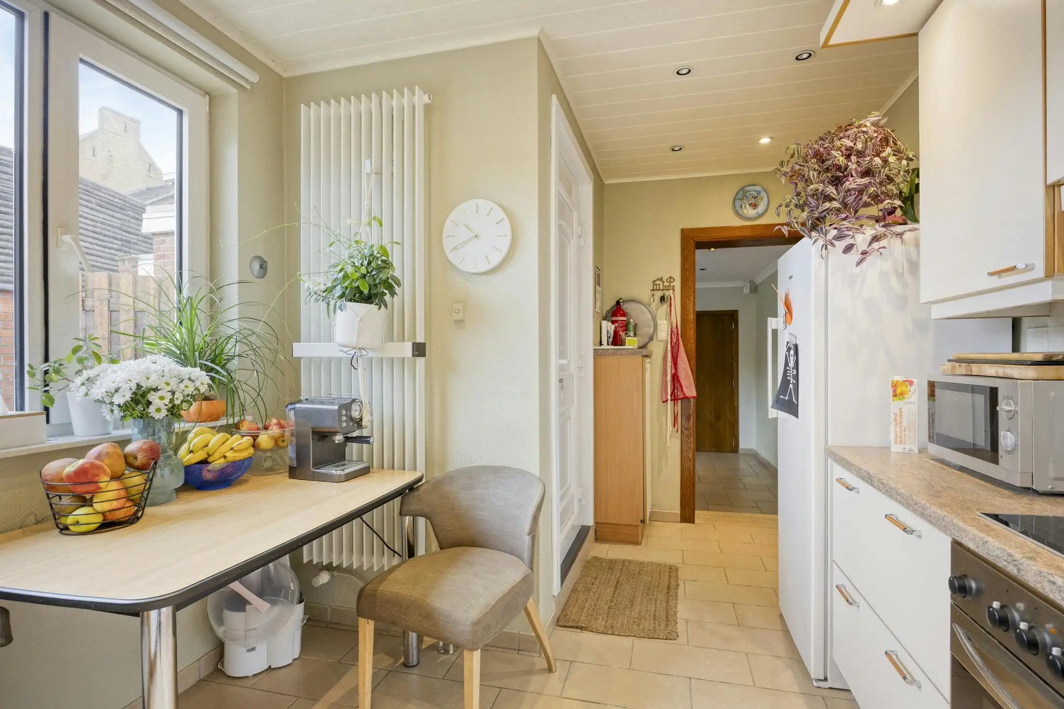 Uniek handelshuis met ruime garage in het hartje Borgloon foto 6