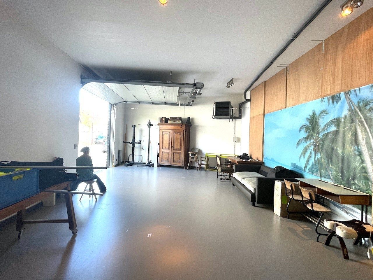 Handelsgelijkvloers met polyvalente ruimte, garage, terras, keuken en badkamer te koop in Klemskerke (De Haan) foto 11