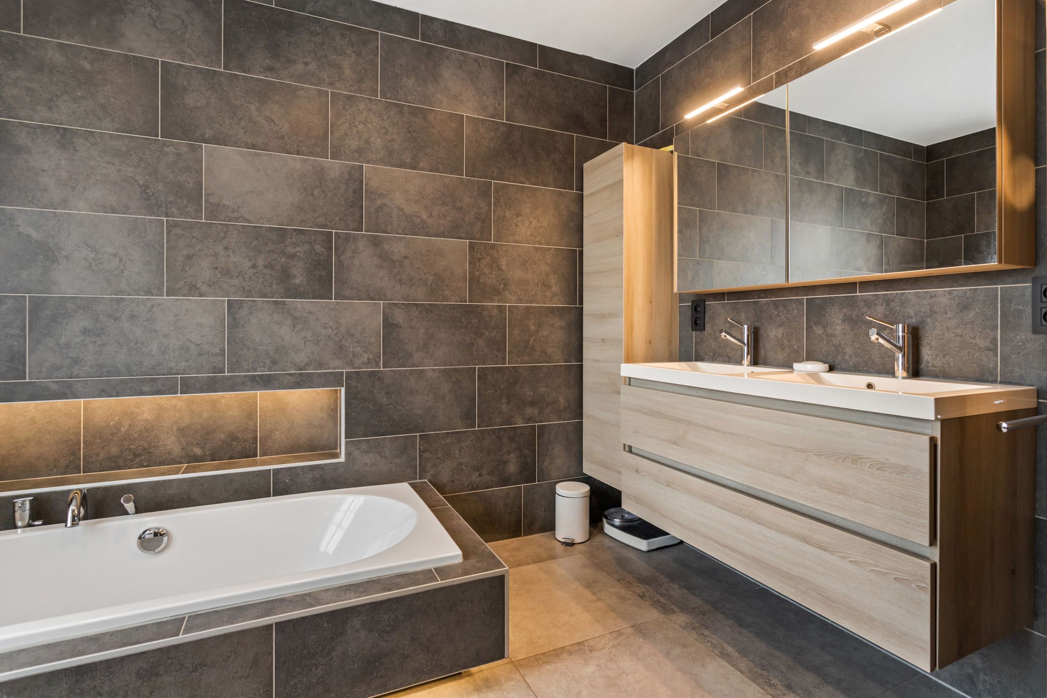 Smaakvol gerenoveerde woning op 9a32ca te Hoeselt foto 13