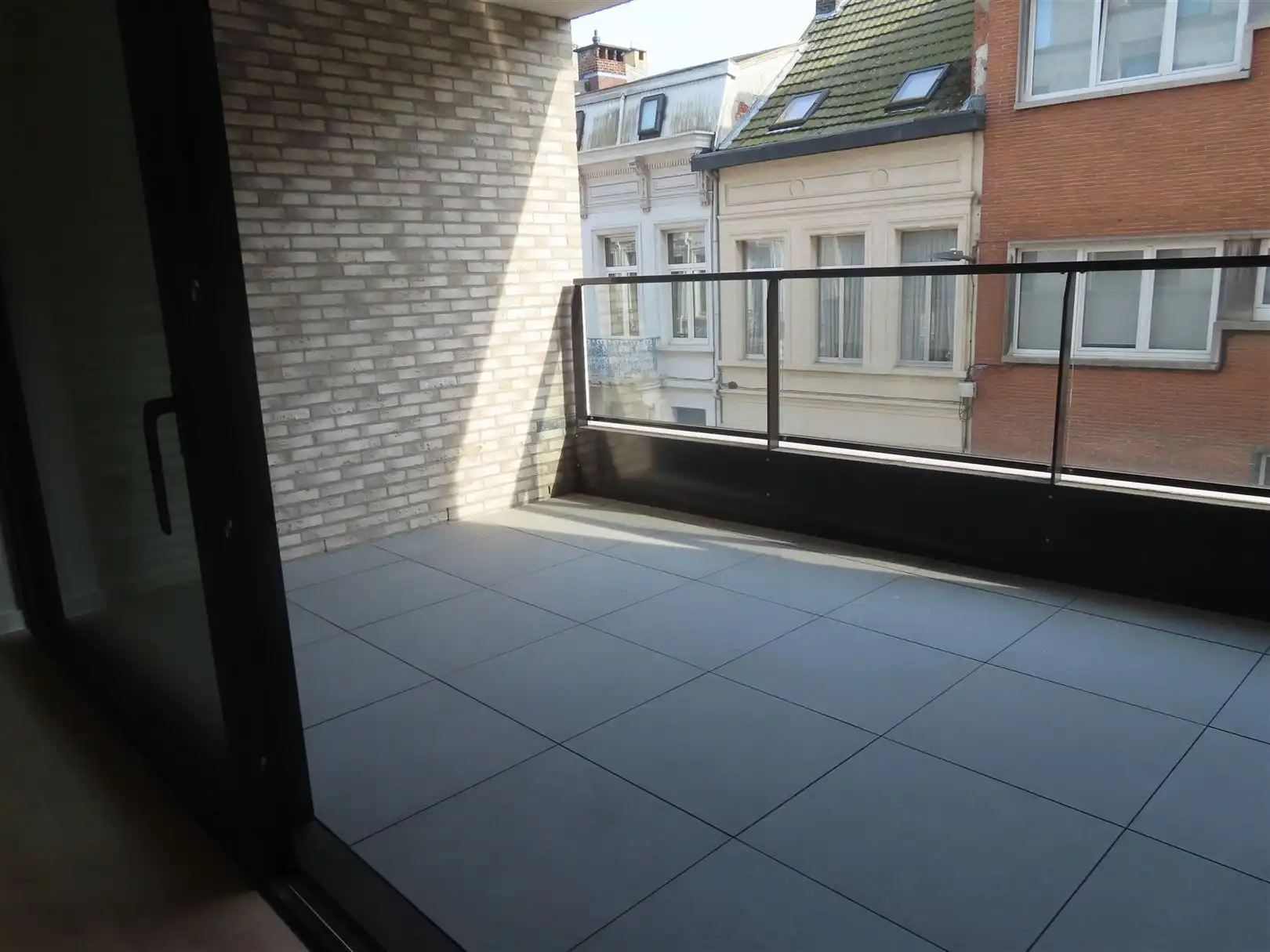 Prachtig nieuwbouwappartement met 2slpk, 2 badk, terras & P foto 4