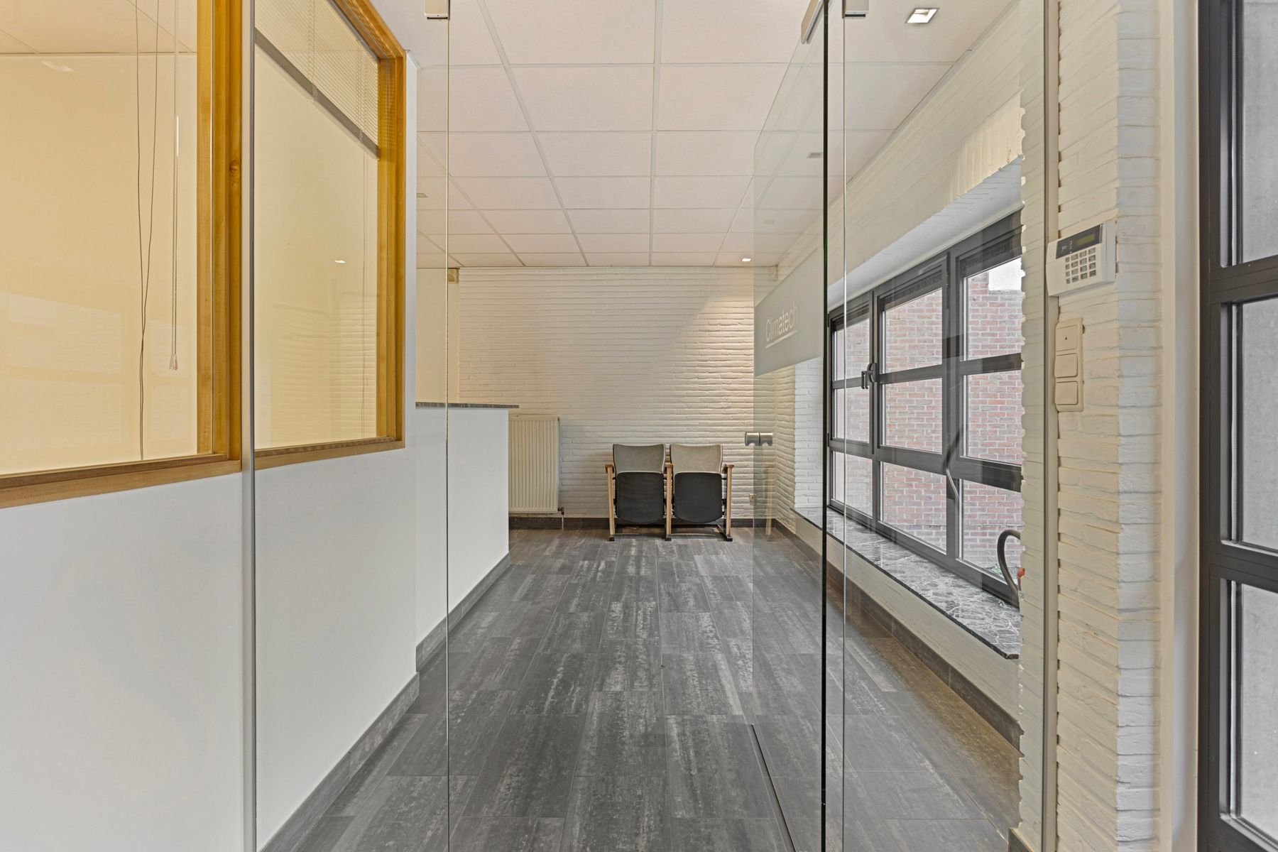 Aparte functionele kantoor- en praktijkruimtes te huur. foto 3