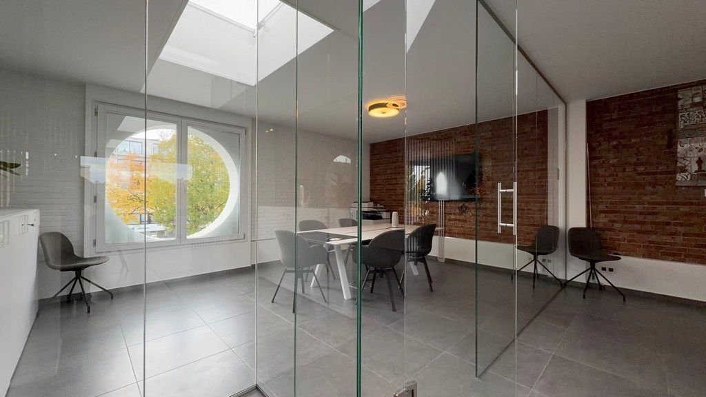 Mooi ingerichte kantoorruimte te huur in Wilrijk foto 9