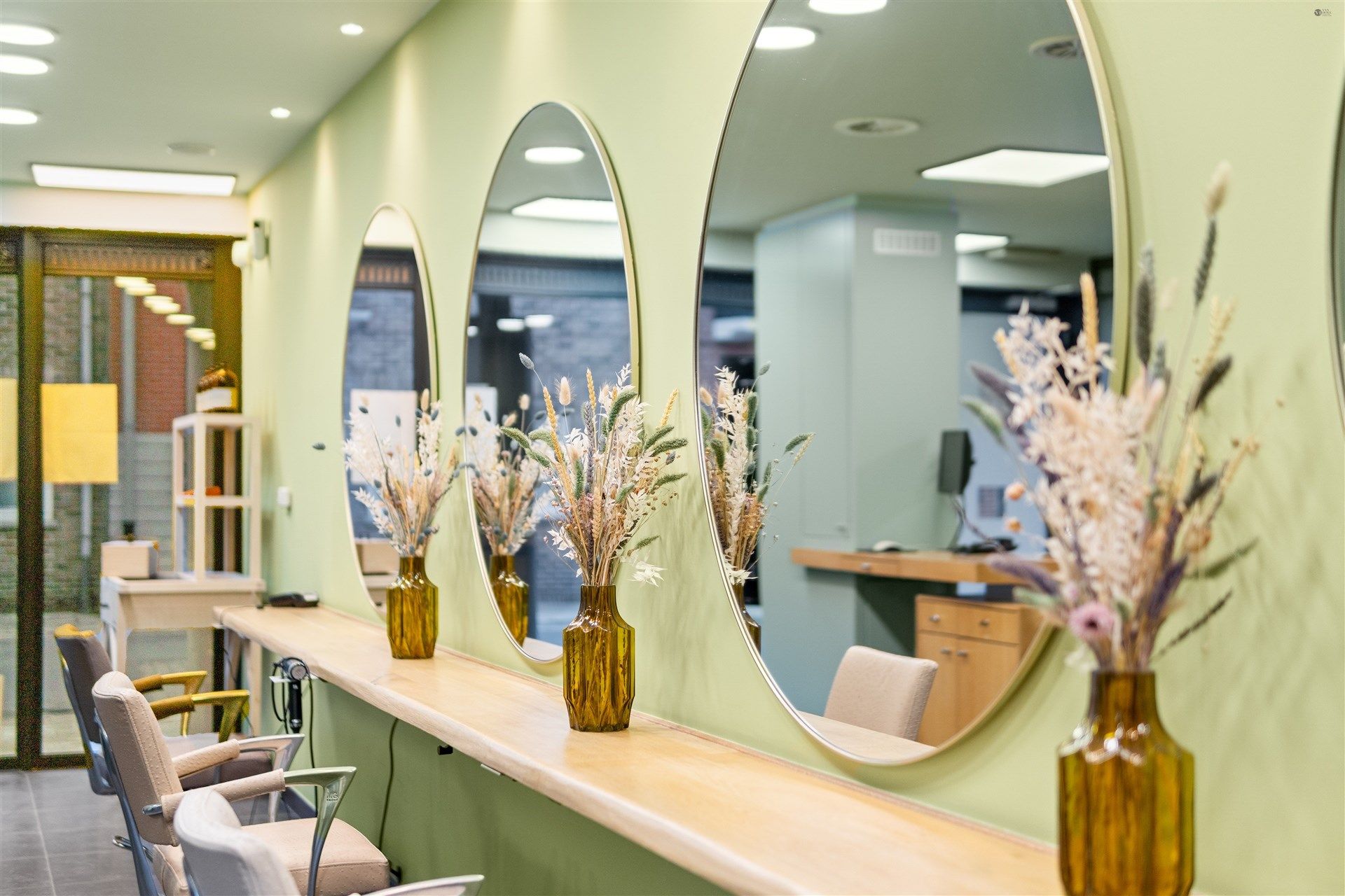 centraal gelegen winkel van 130m² foto 14