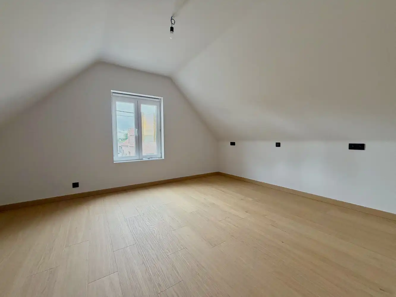 Exclusieve, energiezuinige woning met 3 slpks., 2 badks. + tuin foto 16