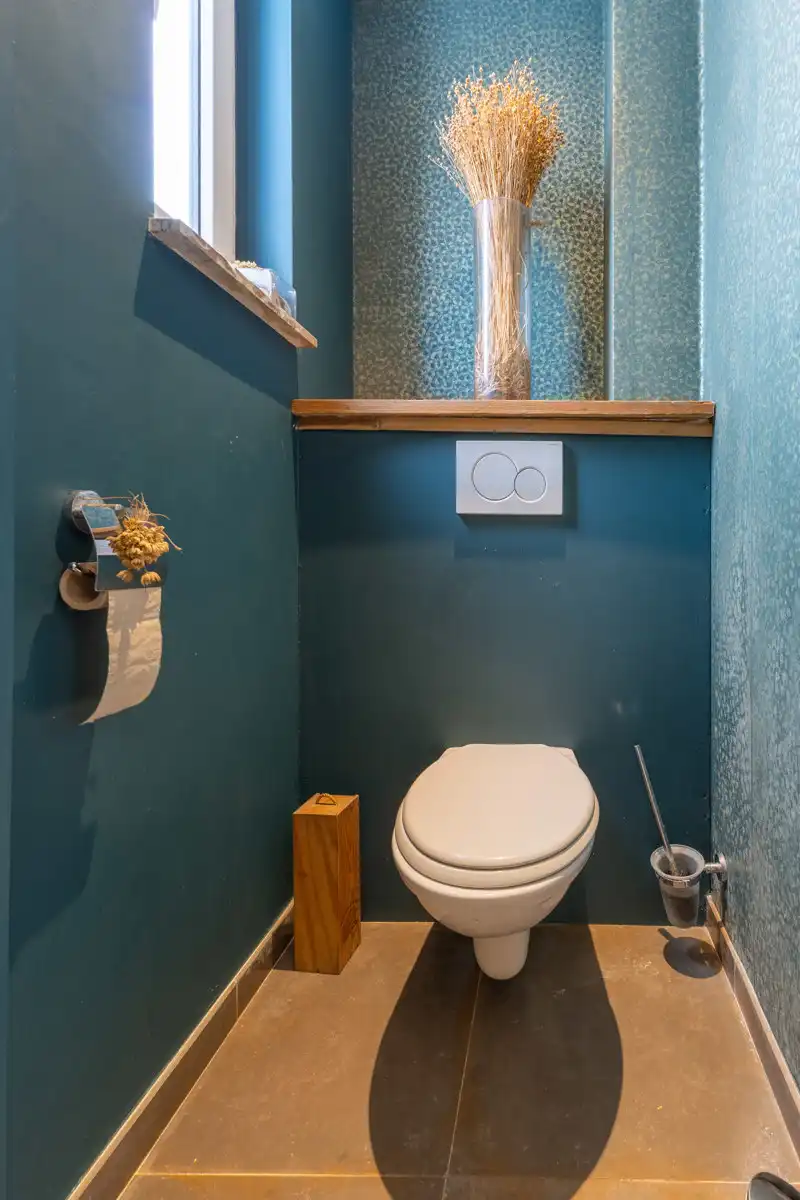 Goed gelegen woning met ruime loods foto 9