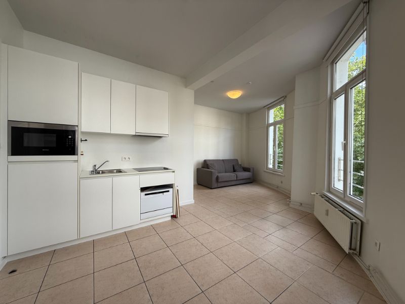 Mooie studio nabij Citadelpark en Sint-Pietersstation - enkel studenten foto 2