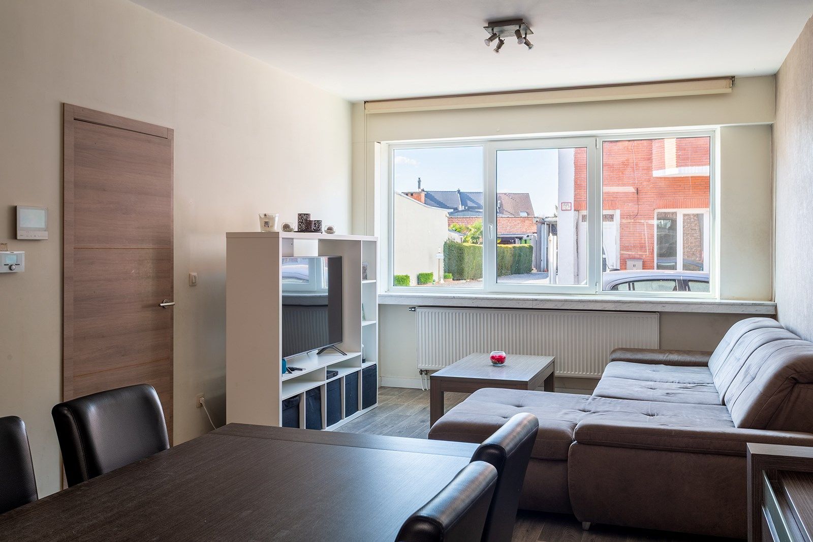 Instapklare woning met 3 slaapkamers en grote zonnige tuin foto 12