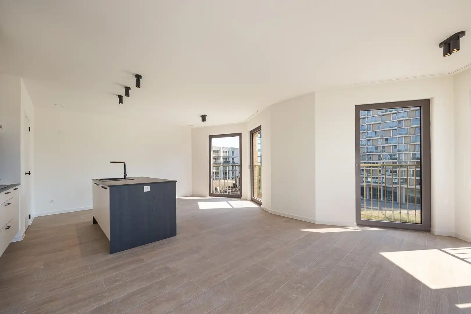 APPARTEMENT MET TERRAS foto 3