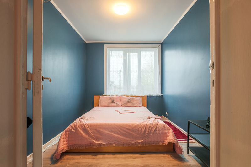 Halfopen woning met 4 slaapkamers en tuin (energielabel D), zij-uitweg voor fietsen... foto 11