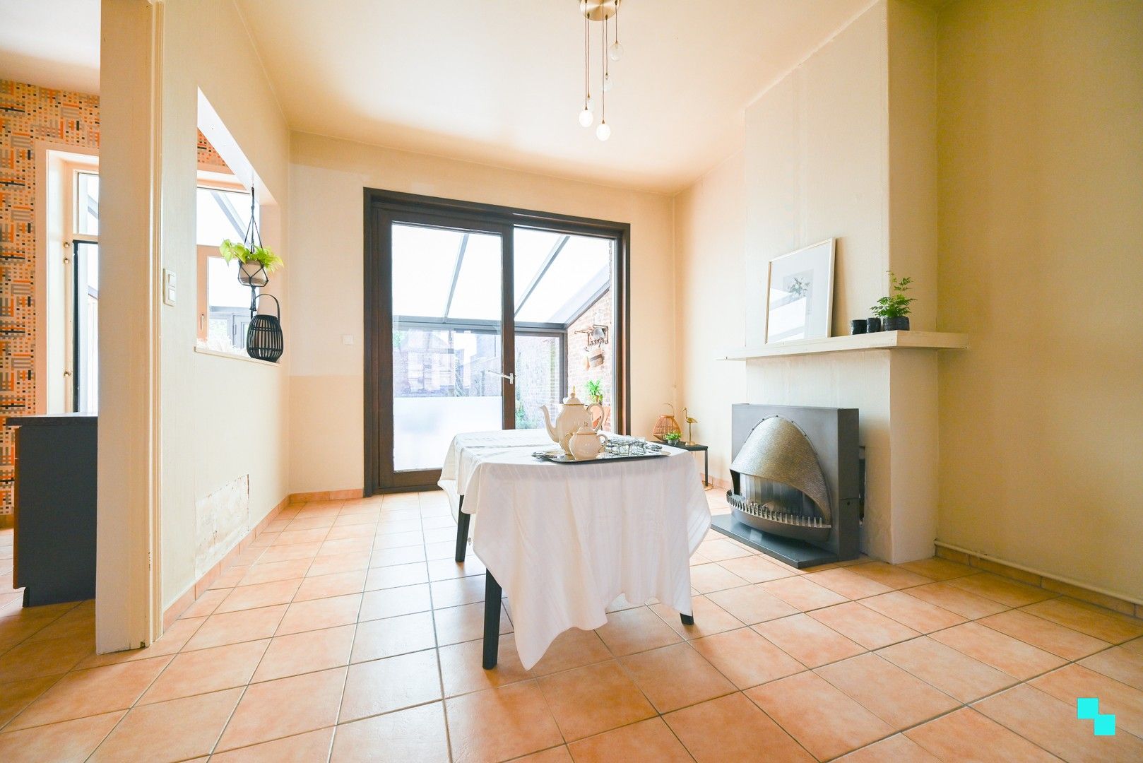 Karaktervolle charmewoning in hartje Izegem foto 8
