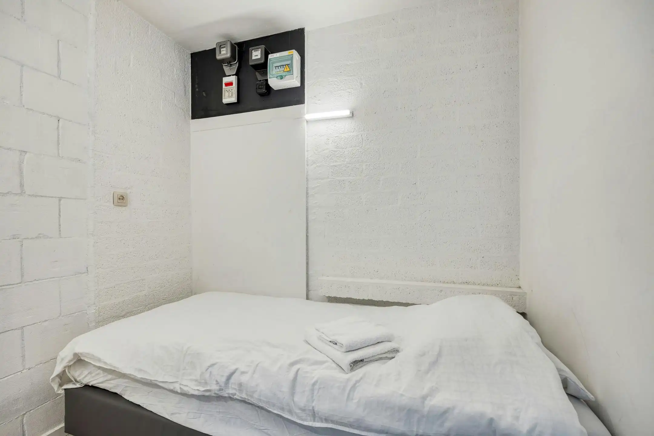 Opbrengsteigendom met 9 studentenkamers en duplex-appartement te Hasselt foto 10