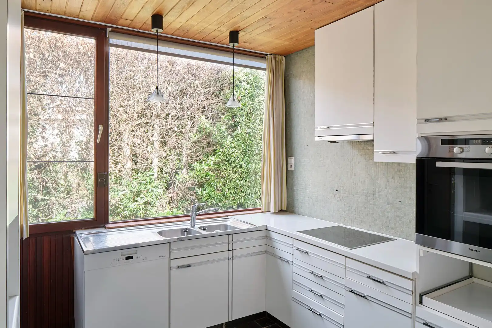 Organische architecten- en kunstenaarswoning foto 19