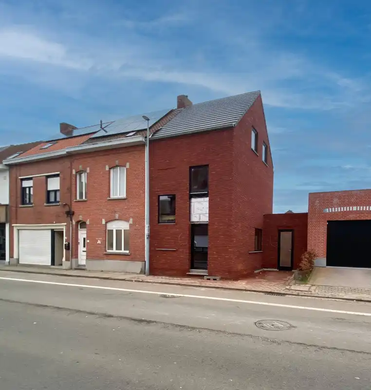 Centraal gelegen bebouwing te Wervik foto 2