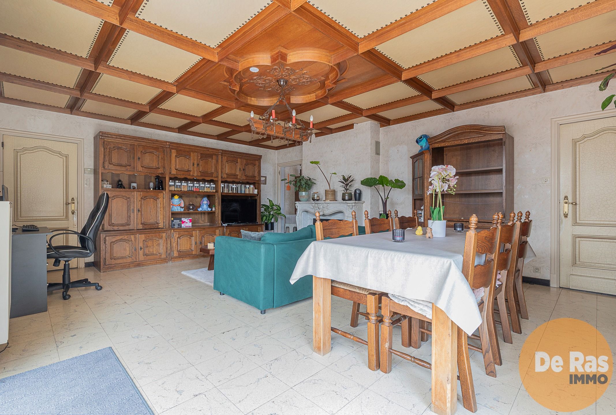 DENDERMONDE - Stevige halfopen woning met magazijn en garage foto 4