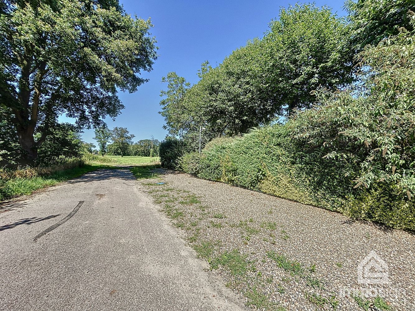 Prachtige woning gelegen in het groen, op het einde van een doodlopende straat te Kreyel! foto 63