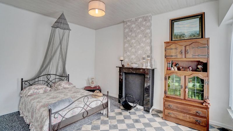 Hoeve van 300m² op 1 hectare 77 met achterliggende weiden foto 18