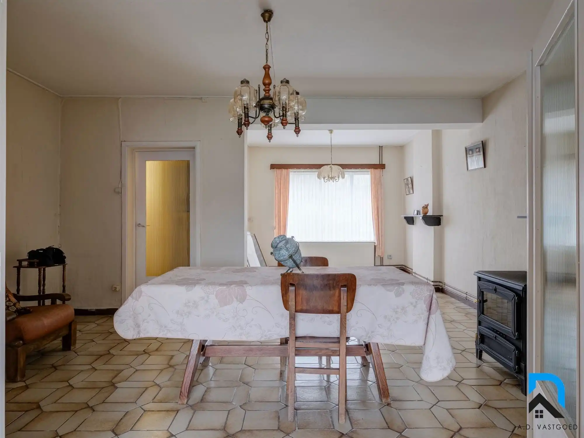 Te renoveren woning met grote tuin in Zwartberg foto 7