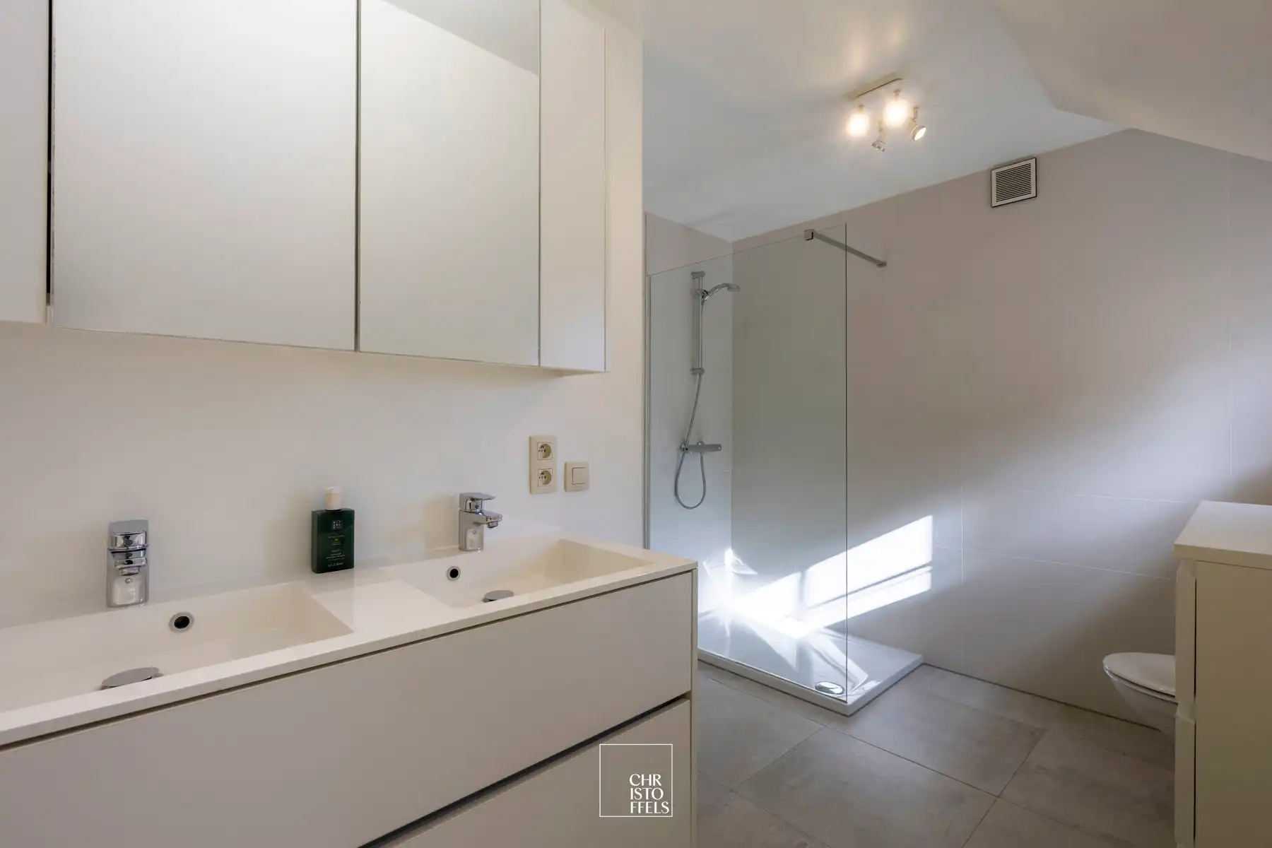Energiezuinige (EPC A) en instapklare woning met 3 slaapkamers in Heusden-Zolder! foto 13