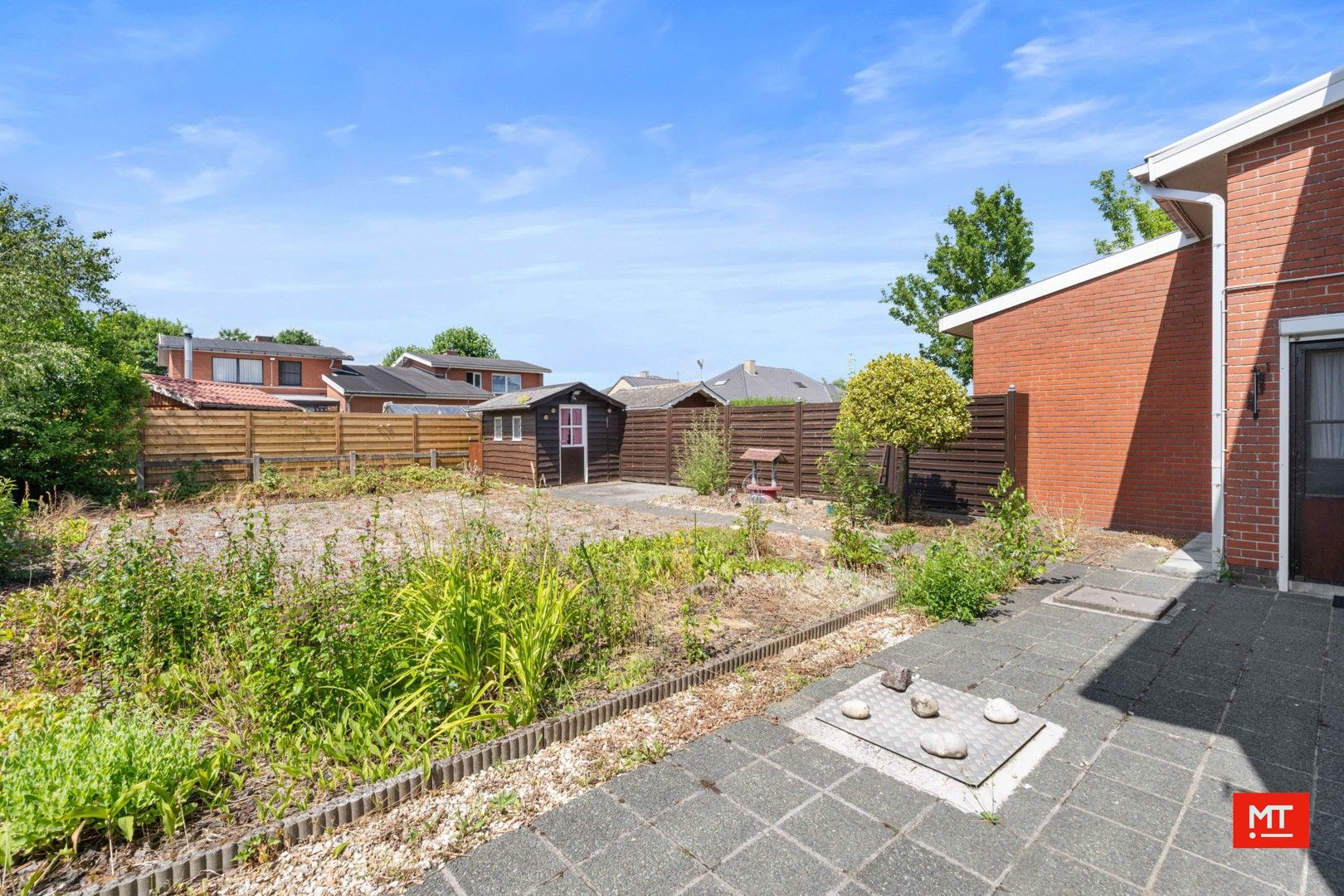 Ruime halfopen woning met 4 slaapkamers, tuin en garage in een rustige en kindvriendelijke wijk foto 14