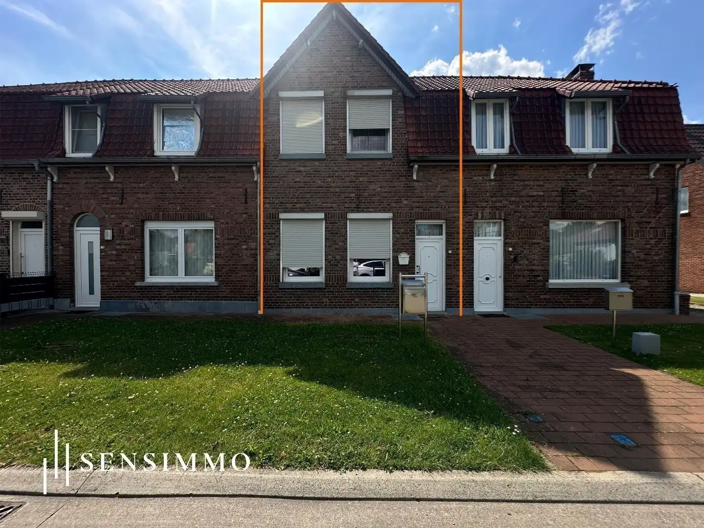 Hoofdfoto van de publicatie: Rijwoning met 3 slaapkamers in woonwijk te Genk