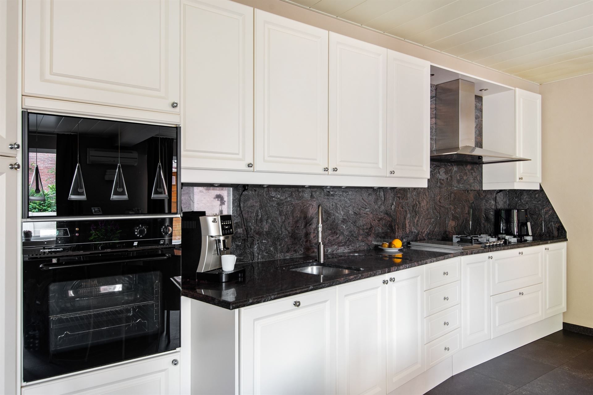 PERFECT ONDERHOUDEN WONING TE KOOP MET 4 SLPK foto 8