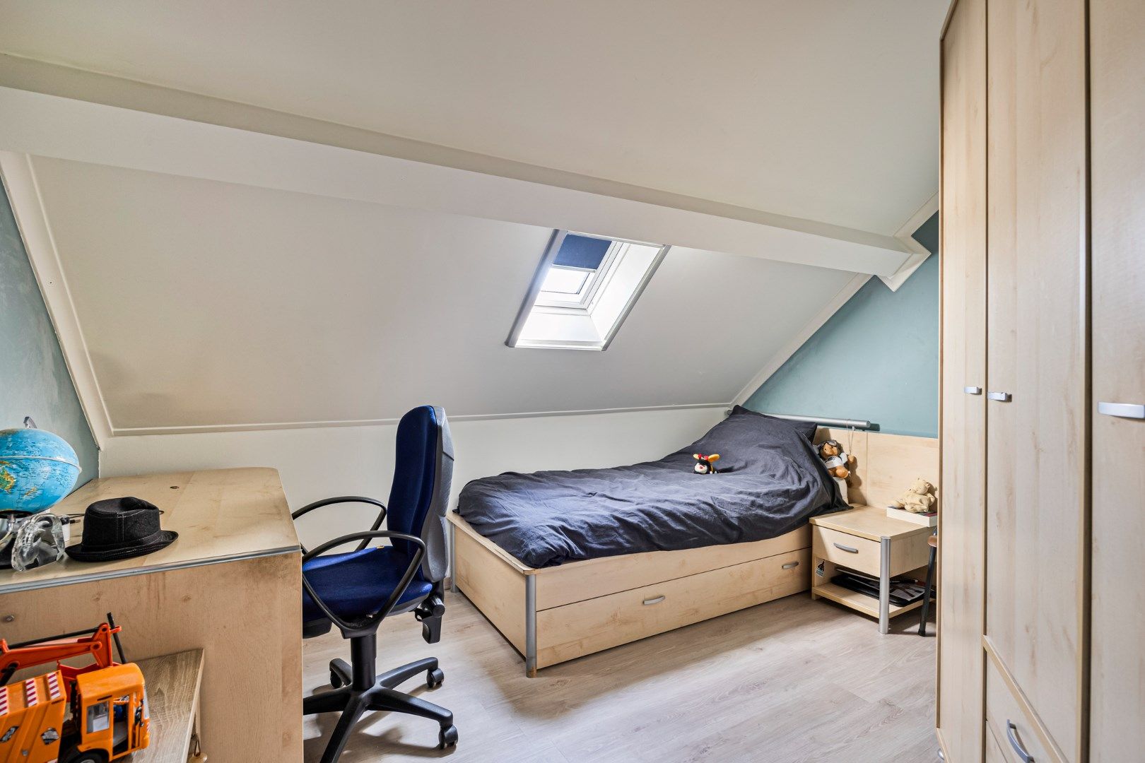 Instapklare woning met 3 SLPKS en zon georiënteerde tuin !  foto 19