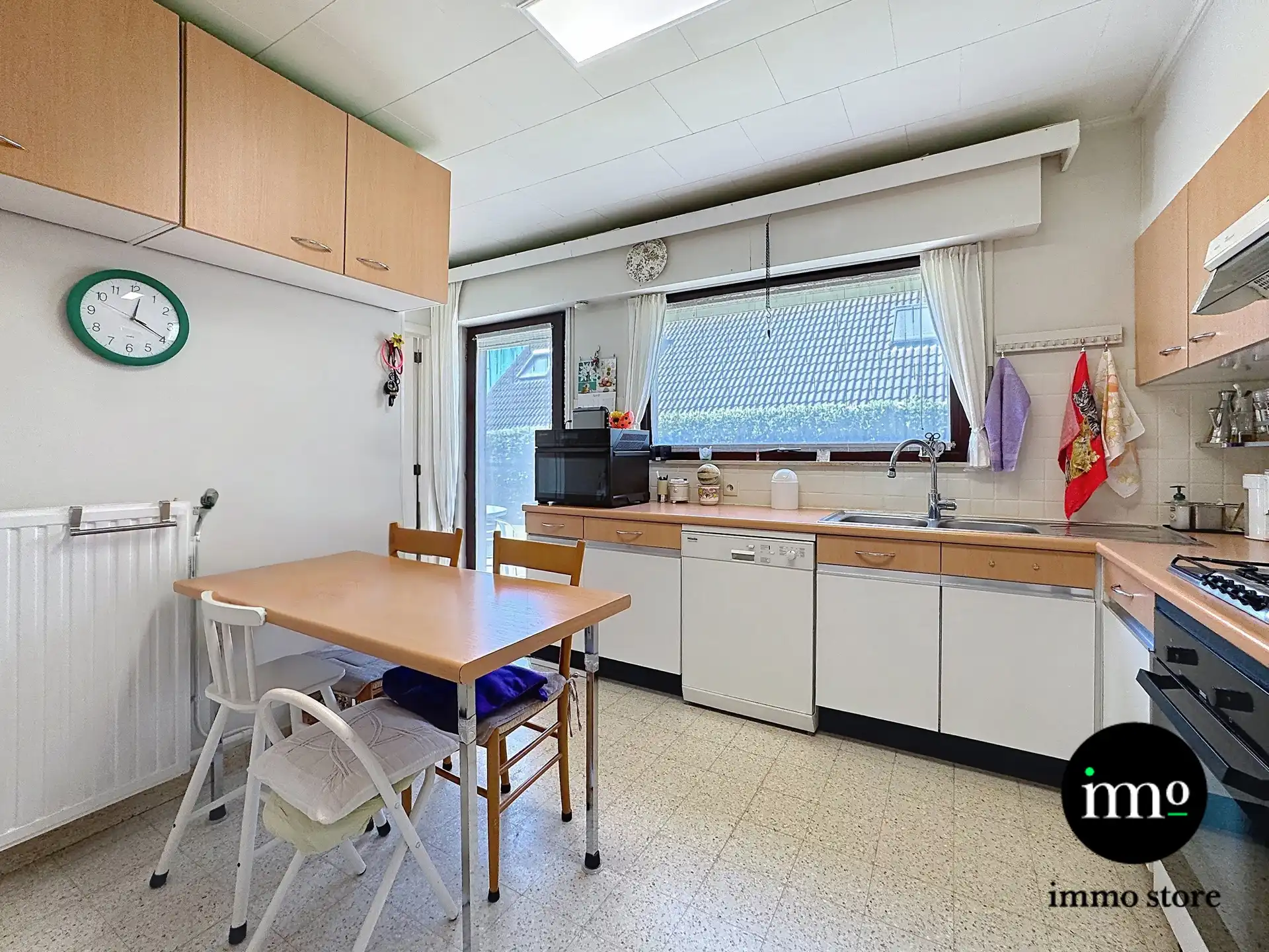 Charmante open bebouwing, bungalow, met veel potentieel! foto 10