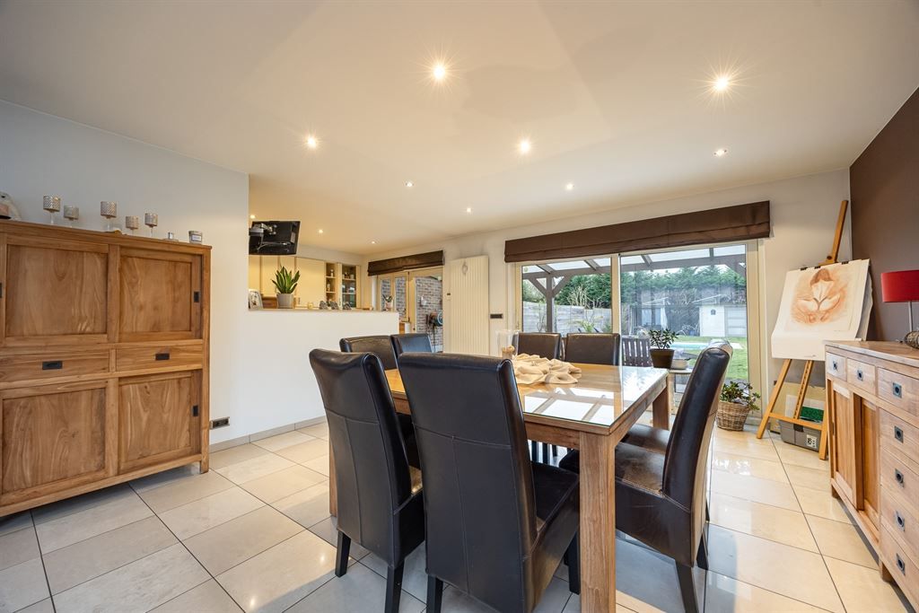 Energiezuinige woning met zwembad op uitstekende locatie in Schiplaken foto 5