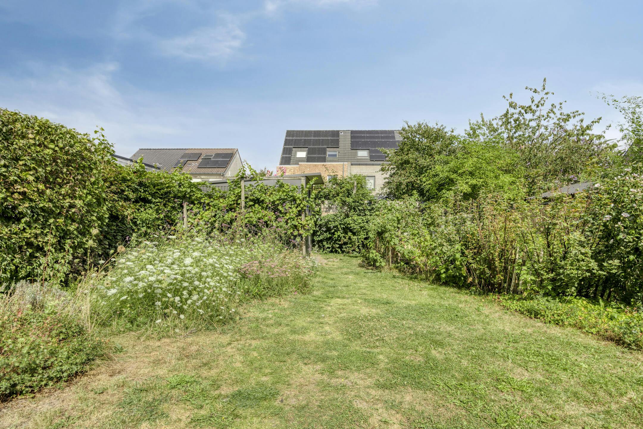 Instapklaar huis met 4 slaapkamers te koop in Gooreind! foto 34
