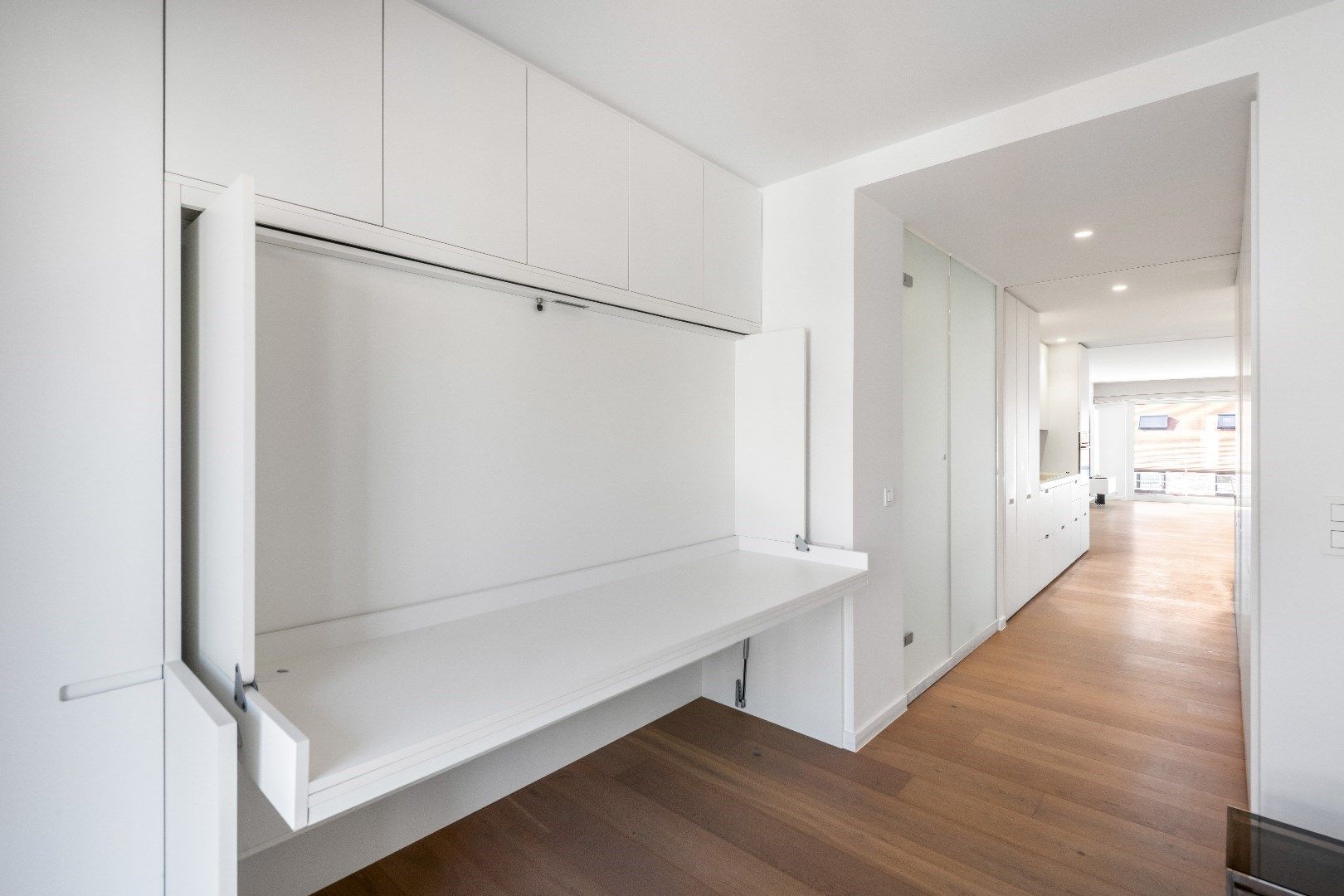 Zonnig appartement met zuid-west oriëntatie en uitzicht op het Zegemeer. foto 12