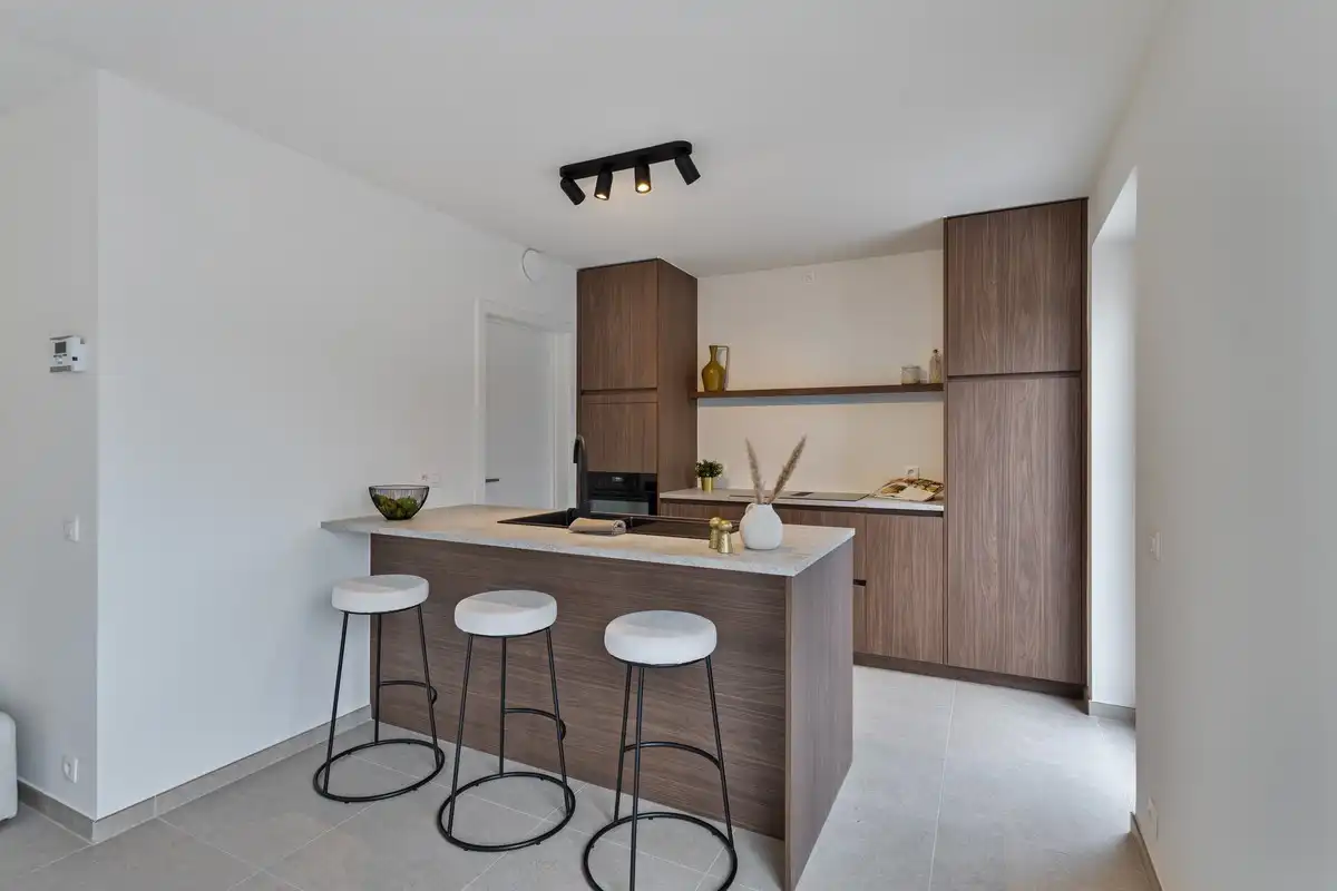 Centraal gelegen halfopen bebouwing te Wichelen foto 4