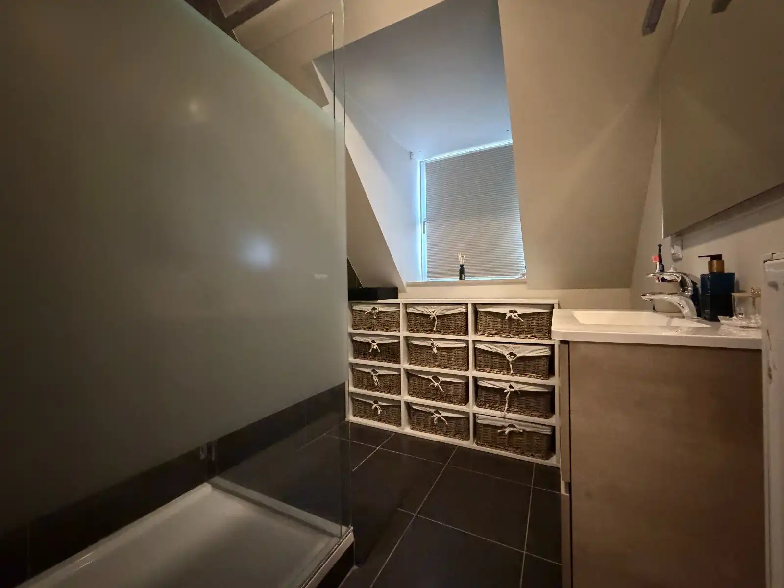 Modern 1-slaapkamer appartement in Waregem foto 8
