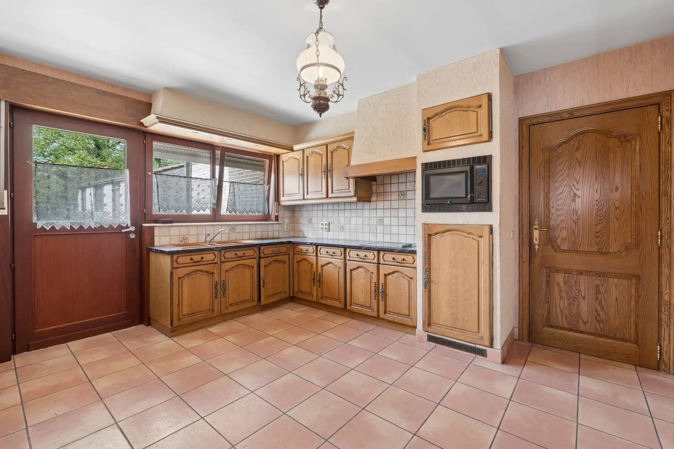Gezellige 3-gevelwoning nabij dorpskern Iddergem foto 5