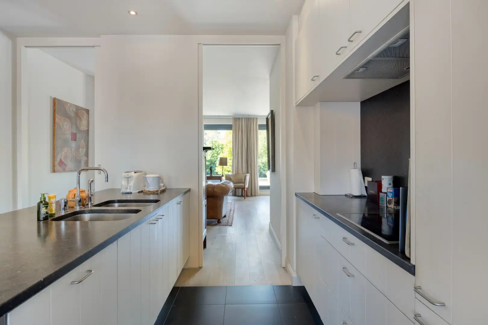 Schitterend 2 slpk appartement met riant terras en garagebox foto 8