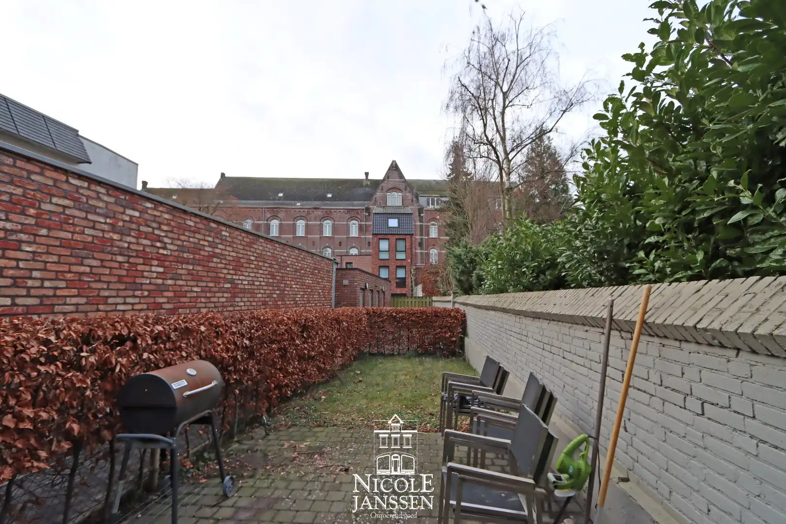 Nieuwbouwwoning met tuintje foto 14